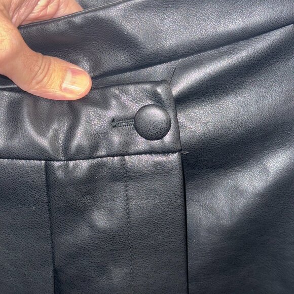 NEW Miss Selfridge faux leather kilt in black - Picture 9 of 10